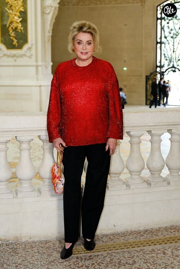 Catherine Deneuve au deuxième défilé Chanel "Collection Haute Couture Automne/Hiver 2026-2027" lors de la Fashion Week de Paris, le 7 juillet 2026

© Pauline Mourey / Bestimage