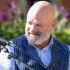 Ce nouveau rôle a suscité des réactions partagées...
Le Chef doublement étoilé, Philippe Etchebest, Parrain de la 3ème édition du "Festival Bon" qui se tiendra du 13 au 19 octobre 2025 à Bordeaux, en conférence de presse à la Maison du Jardinier, Parc Rivière à Bordeaux, le 2 octobre 2025. © Jean-Marc Lhomer/Bestimage