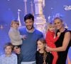 En 2013, le couple décide d'agrandir la famille. Nouvelle surprise : Élodie Gossuin est de nouveau enceinte de jumeaux !

Elodie Gossuin, Bertrand Lacherie et leurs 4 enfants Rose Lacherie, Jules Lacherie, Joséphine Lacherie, Léonard Lacherie lors du 25 ème anniversaire de Disneyland Paris à Marne-La-Vallée le 25 mars 2017

© Veeren Ramsamy