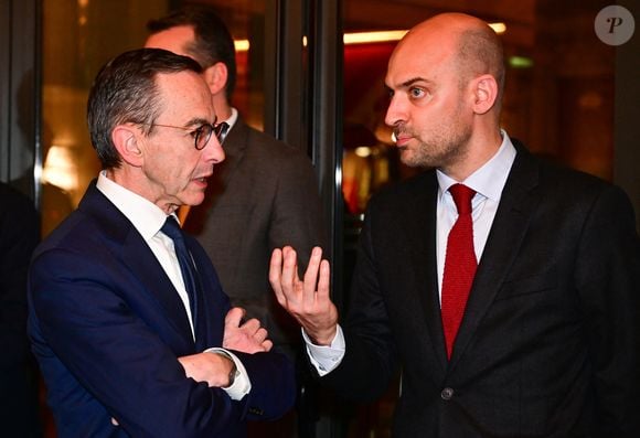 Bruno Retailleau, ministre de l'Intérieur, Jean-Noël Barrot, ministre de l'Europe et des affaires étrangères au dîner annuel du CCAF (Conseil de coordination des associations arméniennes de France) à l'hôtel du collectionneur à Paris le 11 mars 2025
Comme chaque année, la onzième édition du désormais fameux dîner du CCAF a fait salle comble. 450 personnes se sont retrouvées dans les salons de l'hôtel du collectionneur, à Paris. Lors du cocktail, plusieurs personnalités politiques ont eu l'occasion de s'entretenir avec les invités.
Comme de coutume, un certain nombre de figures intellectuelles étaient également au dîner.
C'est Nelson Monfort qui a présenté la soirée en rappelant que la soirée est l'occasion de nous retrouver et de réaffirmer les liens profonds qui unissent la France et l'Arménie, liens tissés par l'histoire, la culture et des valeurs communes.
Cette soirée incarne à la fois un hommage solennel et un appel à l'action. Hommage envers celles et ceux qui oeuvrent sans relâche pour la cause arménienne; mais appel à la communauté internationale pour qu'elle s'engage résolument pour la justice et la paix.

© Christian Liewig / Bestimage