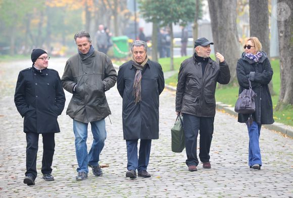 Michel Blanc, Thierry Lhermitte, Christian Clavier, Gerard Jugnot et Marie-Anne Chazel - Exclusif - Inhumation definitive de Tsilla Chelton alias 'Tatie Danielle' suite a son deces en date du 15/07/2012 au cimetiere du Pere Lachaise a Paris le 16 Novembre 2012. VEEREN / BESTIMAGE