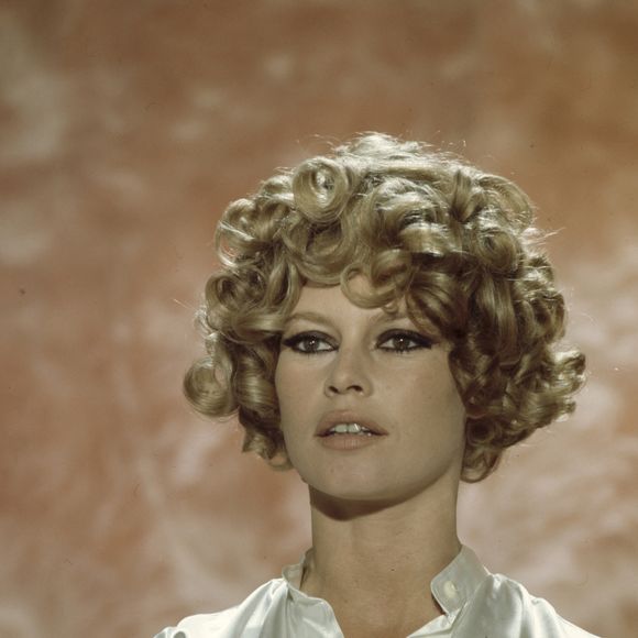 Archives - En France, à Paris, Brigitte BARDOT sur le plateau de l'émission "Show Bardot". Le 15 novembre 1967 © Bernard Leguay via Bestimage