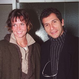 Avant d'être avec Melanie Page qu'il a épousée en 2010 - elle est la mère de ses enfants Roxane (née en 2004), Annabel (née en 2008), et Adrien (né en 2012) - Nagui a été en couple avec l'animatrice Marine Vignes, avec laquelle il a une fille, Nina

Archives : Marine Vignes et Nagui