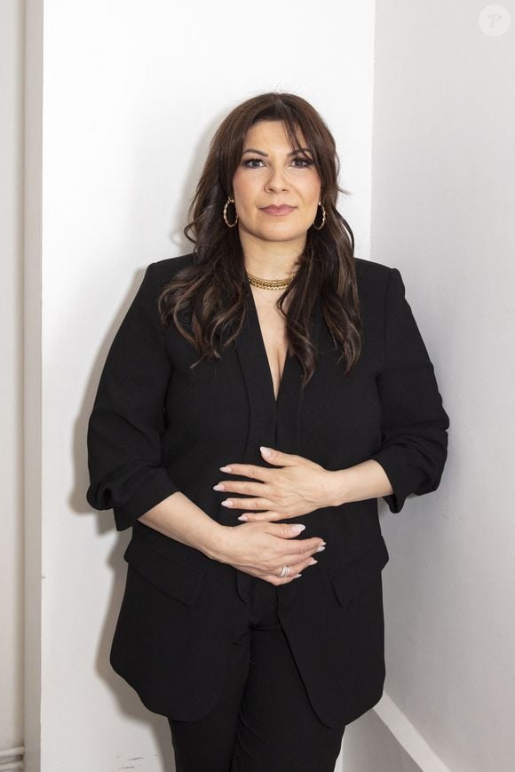 Kenza Braiga a confié que l’expérience de télé-réalité avait été difficile, provoquant une phobie sociale, mais elle a trouvé son équilibre loin des caméras.

Kenza Braiga - Enregistrement de l'émission "Les 20 ans du Loft", diffusée en direct sur C8 et présentée par B.Castaldi, à Paris. Le 8 avril 2021
© Jack Tribeca / Bestimage