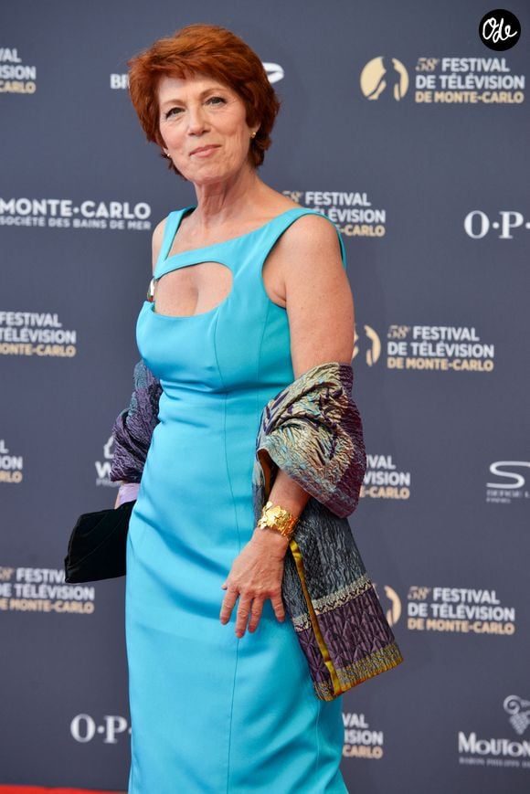 Véronique Genest sur le tapis rouge lors de la cérémonie d'ouverture du 58e Festival de la télévision de Monte-Carlo, à Monaco, le 15 juin 2018. Photo de F. Andrieu / Agencepeps / Reporters/ABACAPRESS.COM
