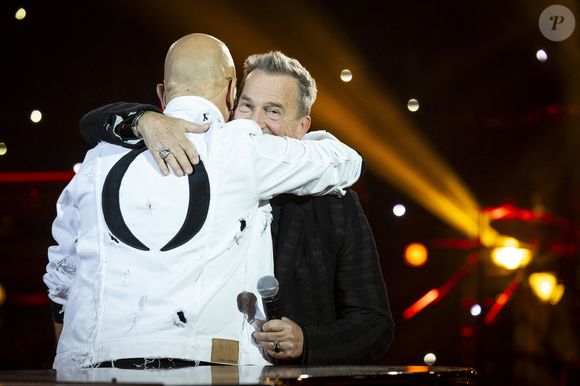 Exclusif - Florent Pagny et Pascal Obispo lors de l'enregistrement de l'émission "L'anniversaire secret" à Paris. Le 7 novembre 2023
© Cyril Moreau / Bestimage