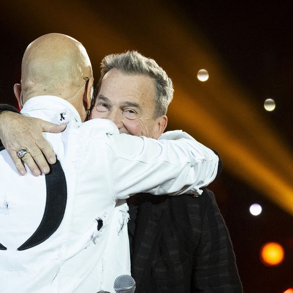 Exclusif - Florent Pagny et Pascal Obispo lors de l'enregistrement de l'émission "L'anniversaire secret" à Paris. Le 7 novembre 2023
© Cyril Moreau / Bestimage