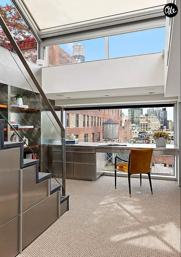 Thierry Henry, légende du football français, a mis en vente son luxueux penthouse de New York, acheté en 2010 au moment de sa signature aux Red Bulls, contre 25 millions de dollars (22 millions d'euros). © Sotheby's via Bestimage