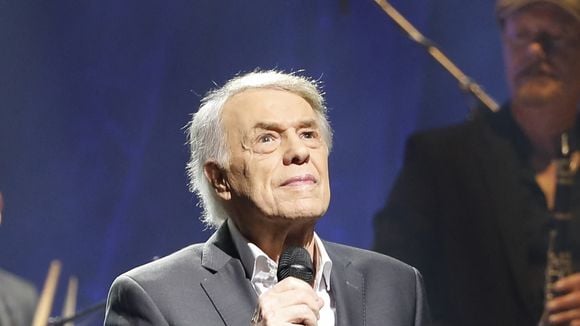 "Ils vivent à l'étranger, je les vois peu" : Salvatore Adamo évoque ses trois enfants et ses petites-filles, qui vivent loin de lui