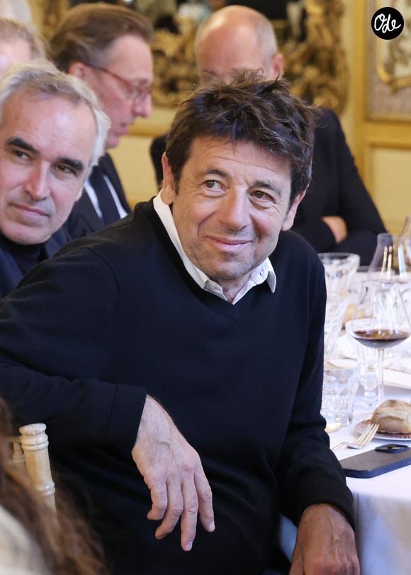 Patrick Bruel lors de la nomination de Stéphane Bern comme Pape du Patrimoine lors de la Saint Clément au restaurant Alain Ducasse Baccarat, à Paris, France, le 20 novembre 2025. © Denis Guignebourg/Bestimage
