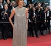 Leïla Slimani a surpris tout le monde sur le tapis rouge du Festival de Cannes avec une coiffure lisse inspirée des années 30.
Leïla Slimani à la montée des marches du film « The Phoenician Scheme » lors du 78ème Festival International du Film de Cannes, au Palais des Festivals à Cannes. Le 18 mai 2025. © Olivier Borde / Bestimage