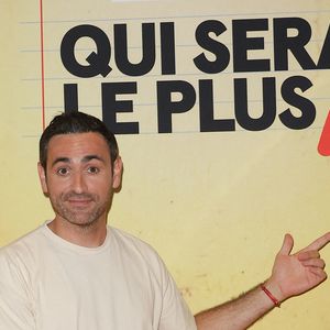Originaire des Orres, dans les Hautes-Alpes, il savait depuis son enfance qu'il souhaitait travailler dans le divertissement.

Camille Combal - Photocall du casting du jeu télévisé de la saison 2 "Qui sera le plus nul ?" sur TF1 à Boulogne-Billancourt. © Coadic Guirec/Bestimage
