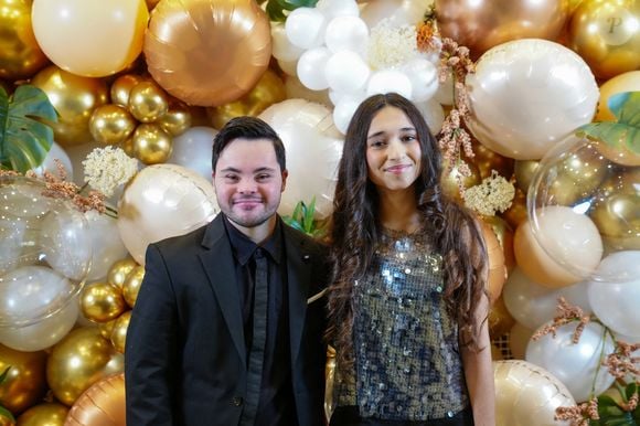 Exclusif - Samuel Allain Abitbol, Rébécca Sayaque (The Voice Kids) lors du premier Gala du Village des Enfants Extra-Ordinaires créée en 2019 par Emmanuelle et Jérôme Stioui au Pavillon Gravelle à Paris le 6 février 2025
© Anne-Sophie Guebey / Bestimage
