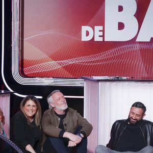 Exclusif - Pascale de La Tour du Pin, Valérie Benaim, Jean-Michel Maire, Cyril Hanouna, Bernard Montiel - Plateau de la dernière émission "TPMP" présentée par C.Hanouna à Paris  le 26 mars 2025. Cyril Hanouna va désormais entamer une diète cathodique avant d'arriver chez M6 et reste en attendant sur Europe 1. © Jack Tribeca / Bestimage