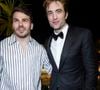 Une complicité qui saute aux yeux et qui pourrait confirmer qu'il existe bel et bien entre eux bien plus qu'une simple amitié.
Antoine Dupont et Robert Pattinson lors du dîner Dior X Madame Figaro à La Terrasse by Albane sur le toit de l'hôtel Marriott en marge du 78ème Festival International du Film de Cannes, France, le 17 mai 2025. © Olivier Borde/Bestimage