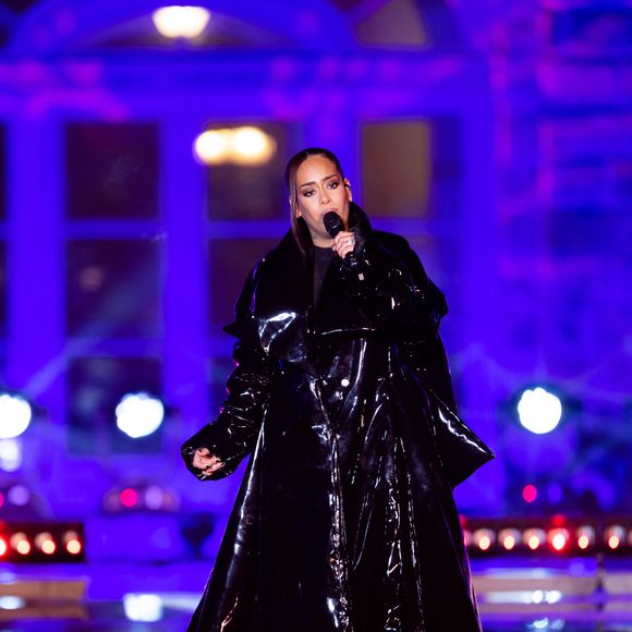 Exclusif - Amel Bent à l'enregistrement de l'émission "La grande soirée du 31 à Fontainebleau" au Château de Fontainebleau, diffusée le 31 décembre sur France 2

Photo : Tiziano Da Silva-Cyril Moreau / Bestimage