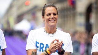 Laure Manaudou prend la pose avec Lou et Sacha, nés de son histoire avec Jérémy Frerot