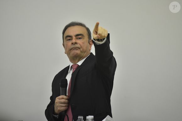 Il se dit philosophe face à sa situation et refuse de nourrir des regrets, préférant se concentrer sur l’avenir.

Conférence de presse de Carlos Ghosn à Beyrouth après son évasion du Japon le 8 janvier 2020.

© Dar Al Mussawir / Panoramic / Bestimage