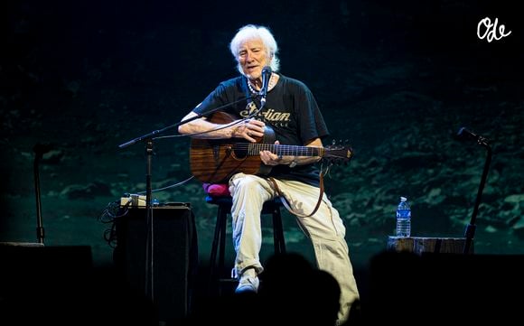 Distinguée chevalier de l’ordre des Arts et des Lettres, Vline Buggy laisse derrière elle un répertoire qui a marqué plusieurs générations.

Exclusif - Hugues Aufray en concert au Zenith de Rouen le 27 juin 2026. © Pierre Perusseau/Bestimage