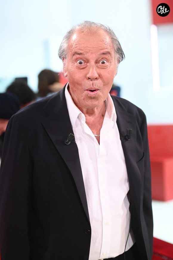 Michel Leeb - Enregistrement de l'émission Vivement dimanche au studio Rive gauche, presentée par Michel Drucker . Diffusion sur France 3 le 25/10/2026. © Guillaume Gaffiot / Bestimage