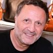 Malgré sa convalescence, Arthur profite pleinement d’un véritable paradis (qui se trouve à 15 000 km de la France) avec Mareva Galanter