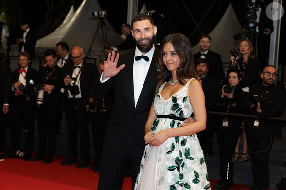 Karim Benzema et sa compagne Lyna Khoudri lors de la montée des marches du film « 13 jours 13 nuits » lors du 78ème Festival International du Film de Cannes. Le 23 mai 2025
© Jacovides-Moreau / Bestimage