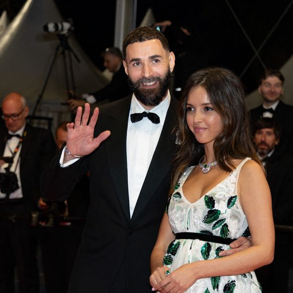Karim Benzema et sa compagne Lyna Khoudri lors de la montée des marches du film « 13 jours 13 nuits » lors du 78ème Festival International du Film de Cannes. Le 23 mai 2025
© Jacovides-Moreau / Bestimage