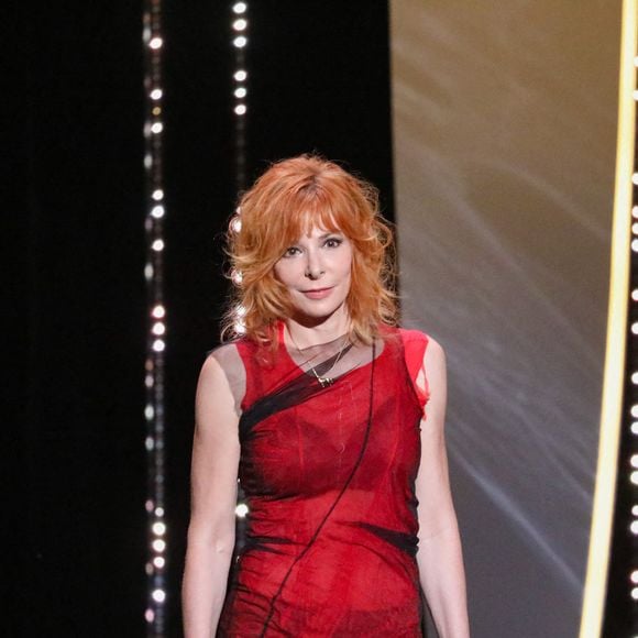 La liste des salles ne sera dévoilée que le jour de l'ouverture des ventes, obligeant le fidèle public de Mylène Farmer à se montrer particulièrement réactif.

Mylène Farmer - Cérémonie d'ouverture du 74ème Festival International du Film de Cannes, le 6 juillet 2021.

© Borde-Jacovides-Moreau / Bestimage