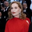 Cannes 2026 : Catherine Deneuve et Isabelle Huppert pas accordées pour leur montée des marches, l'une en veste stricte et l'autre en longue robe rouge à traîne
