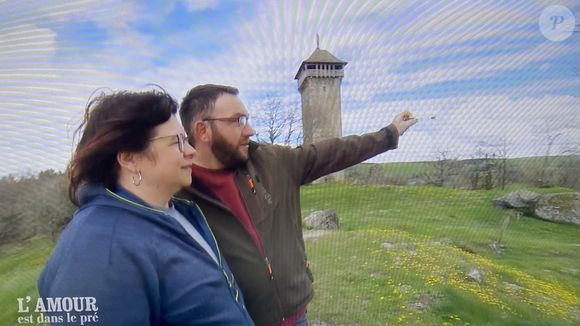 Anthony avec sa prétendante Evelyne dans "L'amour est dans le pré"