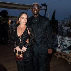 Le titre de cette collection, "Unbreakable", est hautement symbolique pour le footballeur français

Paul Pogba et sa femme Zulay - Soirée Roberto Cavalli "Ray of Sea" à l'Annex Beach lors du 78ème Festival International du Film de Cannes le 18 mai 2025. © Lionel Urman/Bestimage