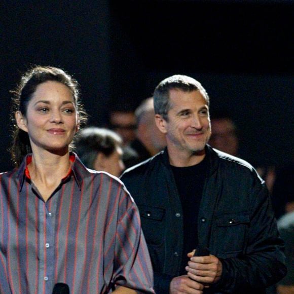 Comment est né le film ? D'une réponse de Marion Cotillard aux doutes du cinéaste. 

Marion Cotillard et Guillaume Canet lors de la présentation du film "Karma" de G. Canet au Pathé Bellecour lors de la 18ème édition du festival Lumières à Lyon le 14 octobre 2026. © Sandrine Thesillat / PsnewZ / Bestimage