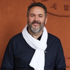 Bruce Toussaint - Les célébrités au village lors des Internationaux de France de tennis de Roland Garros 2024 à Paris. Le 5 juin 2024. 
© Jacovides-Moreau/Bestimage