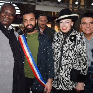 Il était surnommé "Maglou" et a longtemps marqué les téléspectateurs par son énergie communicative. 

Exclusif - Magloire, Fahaid Sanober (créateur), Sylvain Potard, Geneviève de Fontenay, Dominique Damien Rehel - Concours de créateurs de mode à la foire expo de Cherbourg-en-Cotentin sur le thème de l’Irlande dans la Grande Halle de La Cité de la Mer à Cherbourg-en-Cotentin, France© Lionel Urman/Bestimage