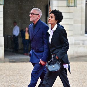 Vincent Cassel et sa compagne Narah Baptista - Arrivées des personnalités au dîner d’État en l’honneur du président brésilien et de sa femme au palais présidentiel de l’Élysée à Paris le 5 juin 2025.

© Christian Liewig / Bestimage
