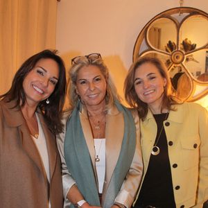 Caroline Margeridon, Julia Vignali, guest - Soirée du 100ème anniversaire du Marché Biron sur le thême Brésilien aux Puces de Saint-Ouen le 25 septembre 2025. © Philippe Baldini/Bestimage