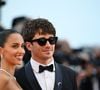 Le couple s’est marié civilement à Monaco le 28 février dernier et prévoit une nouvelle fête avec leurs proches l’année prochaine. 

Charles Leclerc et sa femme Alexandra (Saint Mleux) - Montée des marches du film "La vie d'une femme" lors du 79ème Festival International du Film de Cannes, le 13 mai 2026.
© Rachid Bellak/Bestimage