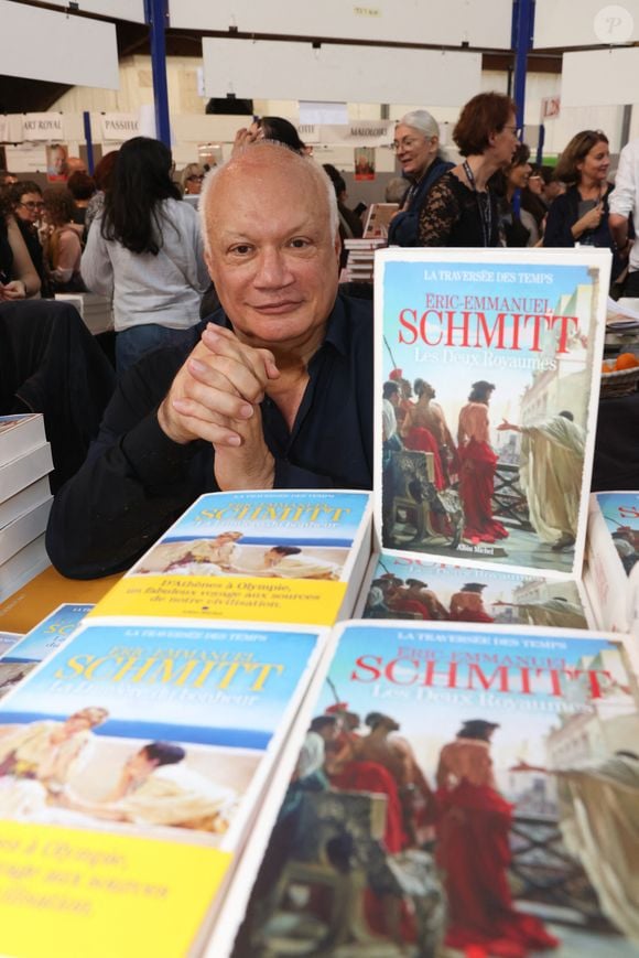 Eric-Emmanuel Schmitt à la Hall Georges Brassens de Brive-la-Gaillarde pour la 43 ème Foire du Livre de Brive, le 8 novembre 2025. © Jean-Marc Lhomer/Bestimage