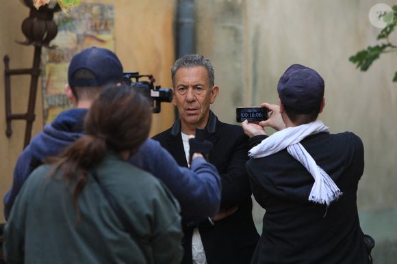 François Feldman a aussi refusé de participer au dernier film de Franck Dubosc, "Un ours dans le jura".

Exclusif - François Feldman sur le tournage de son clip vidéo "Le sel de la vie" à Eze le 15 novembre 2020. © Franz Chavaroche/Nice Matin/Bestimage