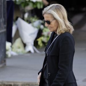 Claire Chazal - Sortie des obsèques de Nadia Farès en l'église Saint-Jean-de-Montmartre à Paris, le 24 avril 2026. N.Farès est décédée le 17 avril 2026 quelques jours après un "incident cardiaque" survenu le 12 avril 2026 dans la piscine du complexe sportif, Blanche (9ème).
