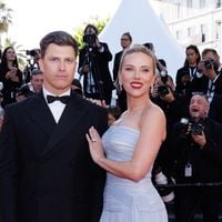 Pas question de faire sans lui ! Scarlett Johansson va chercher son mari Colin Jost pour briller à ses côtés à Cannes