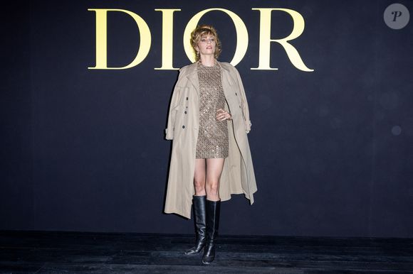Maya Hawke au photocall du défilé Christian Dior prêt à porter femme Printemps/Été 2024 lors de la Fashion Week de Paris (PFW), au Jardin des Tuileries, à Paris, France, le 26 septembre 2023. © Olivier Borde/Bestimage