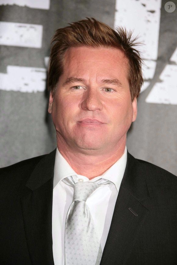 Val Kilmer et Cher est décédé ce 1er avril à l’âge de 65 ans

Val Kilmer : L'acteur de Top Gun et Batman Forever s'est éteint à 65 ans Backgrid USA / Bestimage