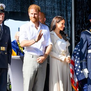 Leur entourage les surnomme aujourd'hui H et M. Des initiales dont ils se servaient au départ pour ne pas ébruiter leur histoire !
Le prince Harry, duc de Sussex et Meghan Markle, duchesse de Sussex aux Invictus Games 2023 à Dusseldorf pour une remise de prix le 16 septembre 2023. Backgrid USA / Bestimage