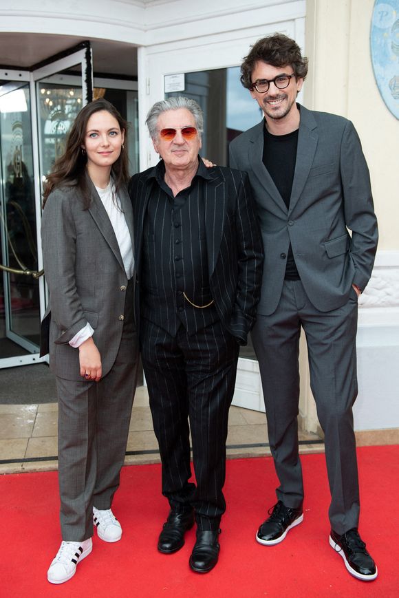 Nelly Auteuil, Daniel Auteuil et Hugo Gélin au Photocall "Le Fil dans le cadre" du 38ème Festival du Film de Cabourg à Cabourg, France le 14 juin 2024. Photo par Aurore Marechal/Abaca