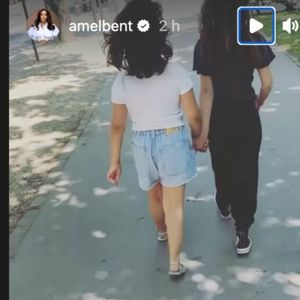 "Ce que j’ai vécu avec cette team , c’était pas de la fiction non , c’était des moments de la vraie vie , avec des âmes de tous âges , toutes origines, tous rêves et avec un objectif commun"

Amel Bent dévoile ses filles sur Instagram.