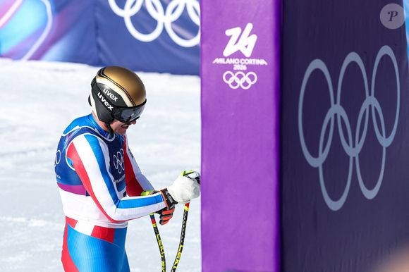 Le 7 février 2026, Cortina D'ampezzo, Italie : Nils Alphand (FRA) lors de la descente masculine de ski alpin des Jeux Olympiques d'hiver de Milano-Cortina 2026 le 7 février 2026 au centre de ski Stelvio à Bormio, Italie. Sergio Bisi/LiveMedia-IPA/ZUMA Press Wire/Bestimage)