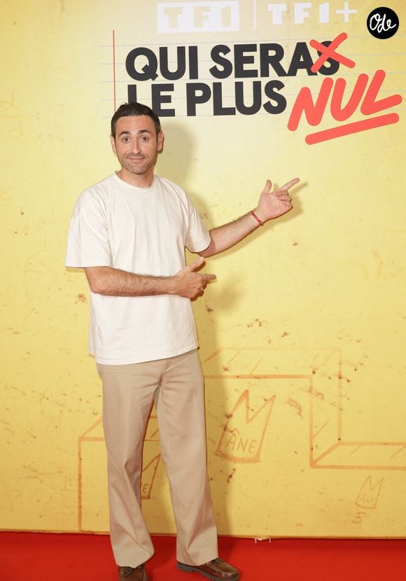 Camille Combal s'est ensuite associé à son cousin pour ouvrir un terrain de paintball qui a rapidement rencontré un joli succès.

Camille Combal - Photocall du casting du jeu télévisé de la saison 2 "Qui sera le plus nul ?" sur TF1 à Boulogne-Billancourt le 22 juin 2026. © Coadic Guirec/Bestimage