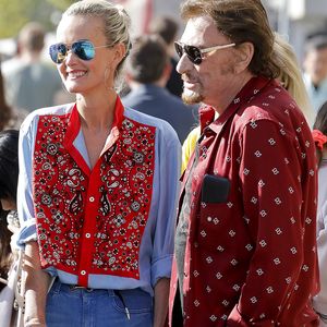 Johnny Hallyday avec sa femme Laeticia, leurs filles Jade et Joy, Marie Poniatowski avec son mari Pierre Rambaldi et leur fille Tess, à Santa Monica, le 1er avril 2017 (Agence / Bestimage).