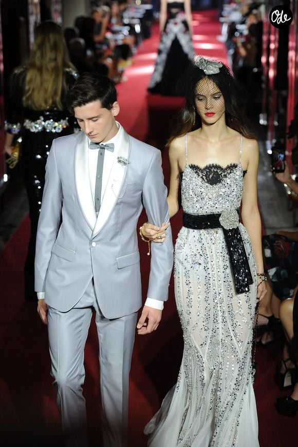 Noé Elmaleh, le fils de Gad Elmaleh,  défile à Milan pour la maison Dolce & Gabbana avec le mannequin Yvonne pour la collection printemps / été 2018 le 23 septembre 2017. SGP / BESTIMAGE